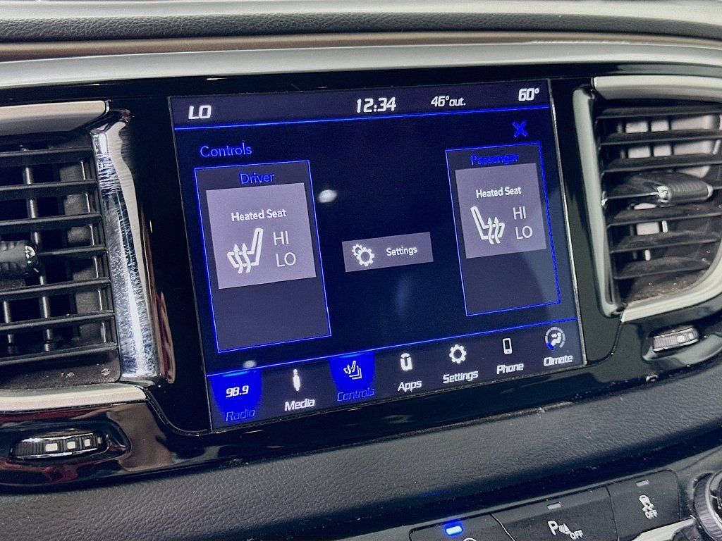 Used 2018 Chrysler Pacifica Touring-L w/ Premium Audio Group FWD image 28