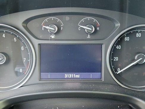 Used 2024 Buick Enclave Essence w/ Sport Touring Edition FWD image 10