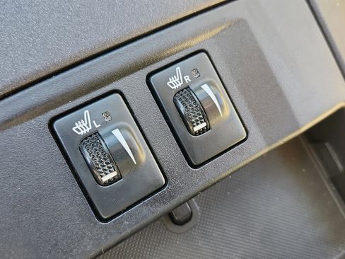 Used 2015 Toyota Camry XLE image 30