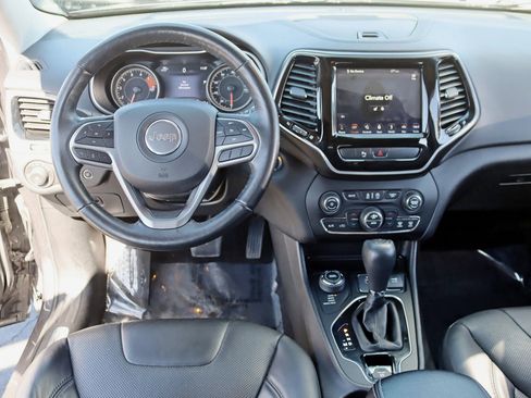 Used 2019 Jeep Cherokee Limited image 17