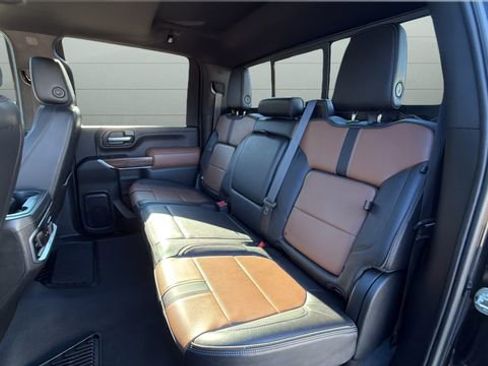 Used 2021 Chevrolet Silverado 3500 High Country image 21