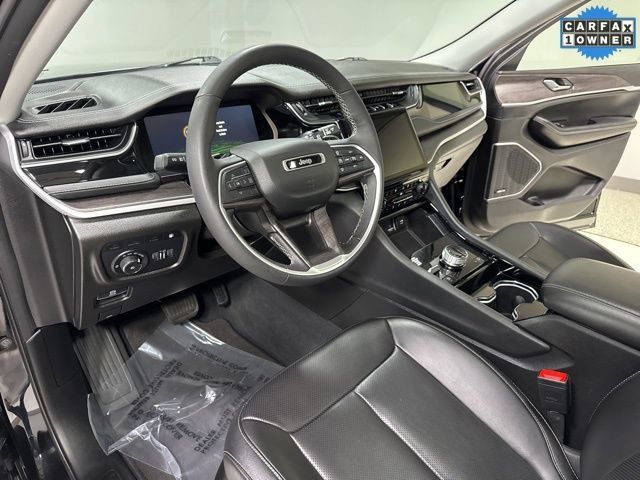 Used 2023 Jeep Grand Cherokee 4WD 4xe w/ Luxury Tech Group II image 12