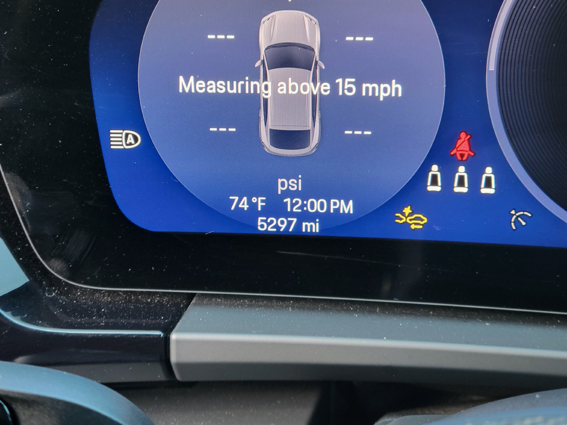 Used 2025 Porsche Macan Turbo Electric AWD/4WD image 16