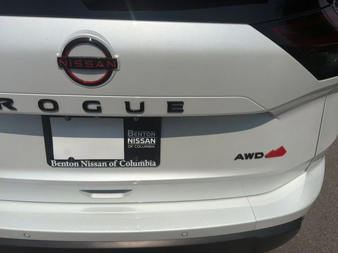 Certified 2026 Nissan Rogue SV AWD/4WD image 38
