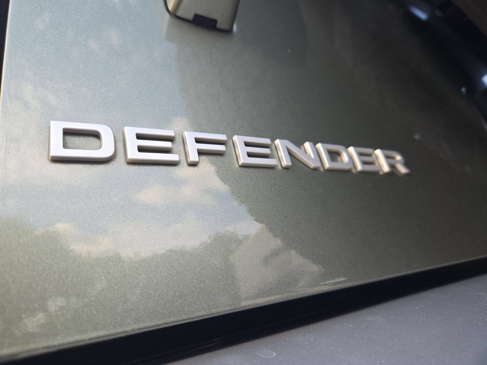 Used 2022 Land Rover Defender 110 S AWD/4WD image 12