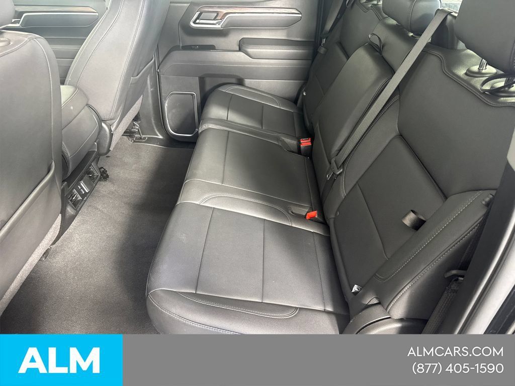 Used 2025 GMC Sierra 1500 SLT RWD image 23