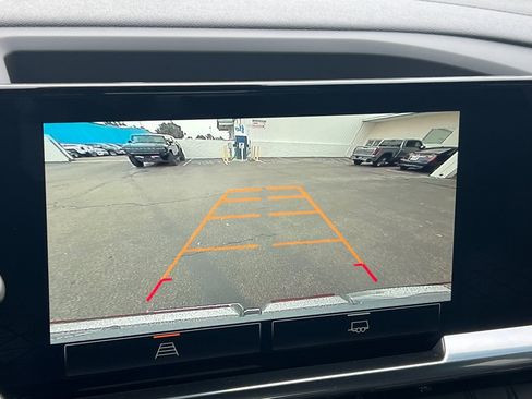 Used 2025 GMC Sierra 1500 SLE image 27