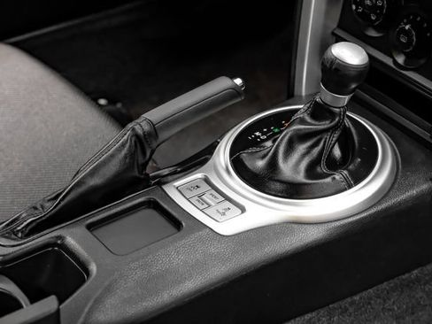 Used 2020 Toyota 86 RWD image 17