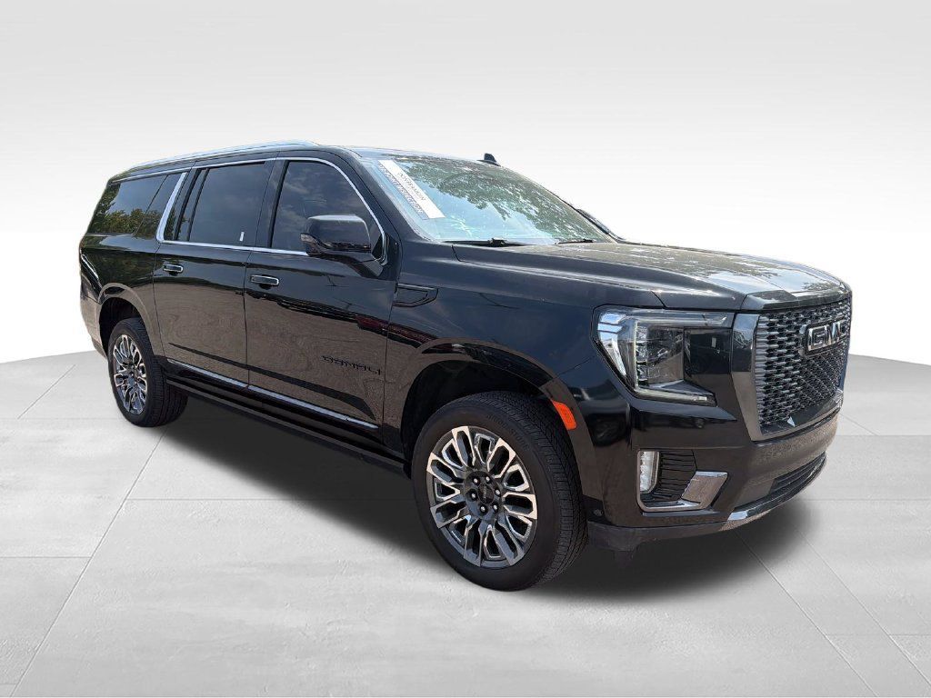 Used 2024 GMC Yukon XL Denali Ultimate AWD/4WD image 7