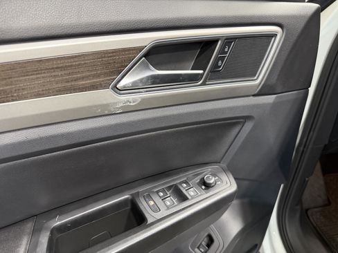 Used 2018 Volkswagen Atlas SE FWD image 11