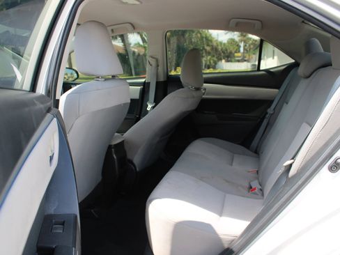 Used 2014 Toyota Corolla LE FWD image 18