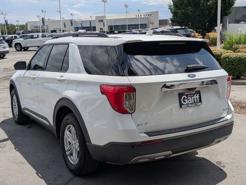 Used 2020 Ford Explorer XLT w/ Equipment Group 202A AWD/4WD image 8