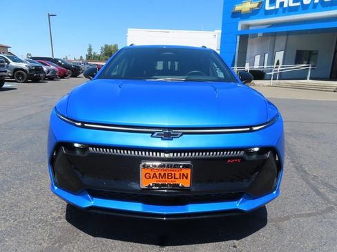Certified 2025 Chevrolet Equinox EV RS w/ Convenience Package II AWD/4WD image 2