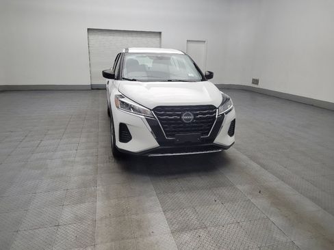 Used 2022 Nissan Kicks S image 14