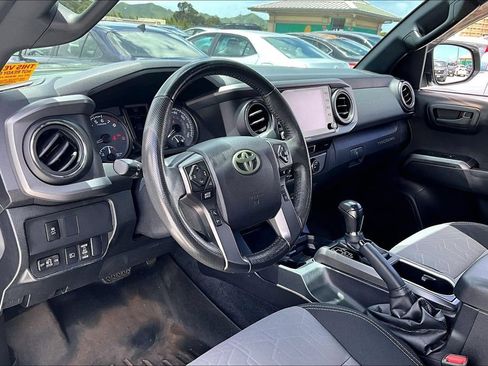 Used 2021 Toyota Tacoma SR AWD/4WD image 13