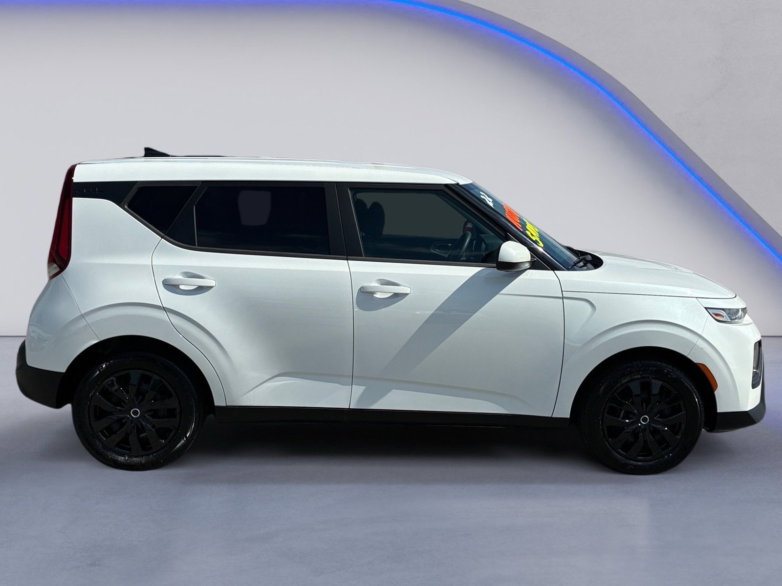 Used 2022 Kia Soul LX FWD image 6