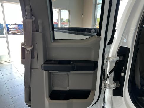 Used 2016 Ford F150 XL w/ XL Power Equipment Group AWD/4WD image 18