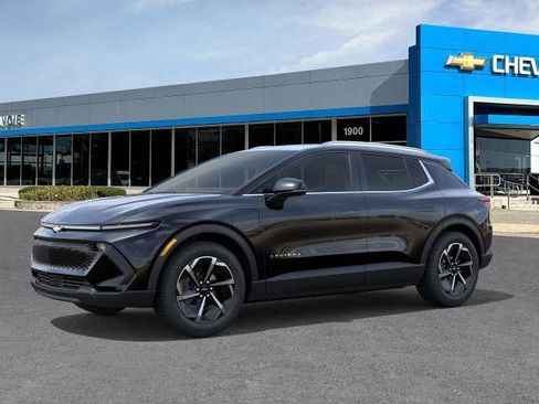 New 2026 Chevrolet Equinox EV LT image 2