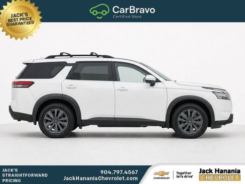 Used 2022 Nissan Pathfinder SV AWD/4WD image 4