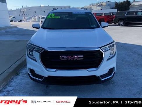 Certified 2024 GMC Terrain SLE w/ Driver Convenience Package image 3