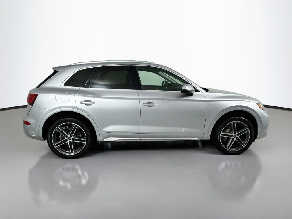 Used 2021 Audi Q5 e Premium w/ Convenience Package AWD/4WD image 9