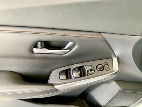 Used 2022 Nissan Sentra SR FWD image 13