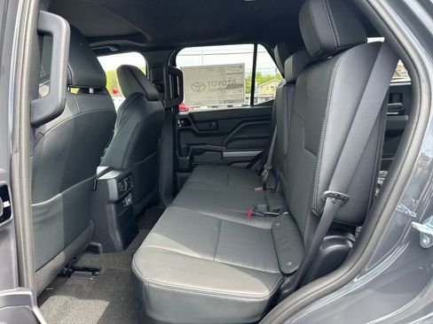 New 2026 Toyota 4Runner TRD Off-Road Premium AWD/4WD image 16