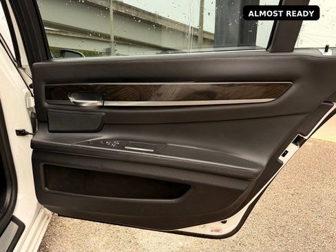 Used 2015 BMW 750Li RWD image 32