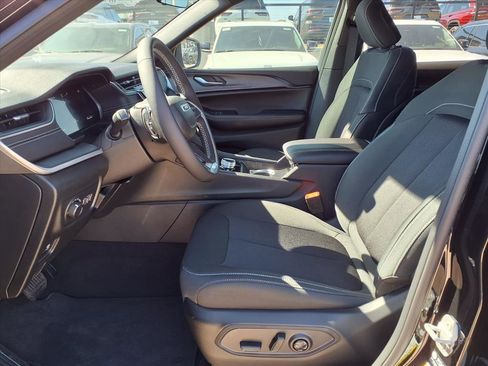 New 2025 Jeep Grand Cherokee L Laredo w/ Trailer Tow Package image 11