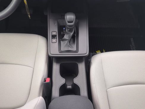 Used 2026 Toyota Corolla Cross L image 18