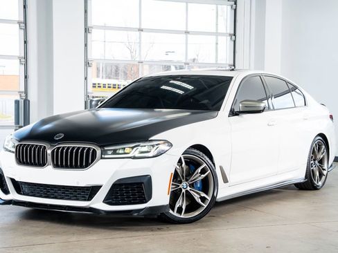 Used 2021 BMW M550i xDrive w/ Premium Package image 2