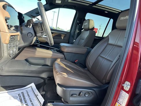 Used 2025 Chevrolet Tahoe High Country w/ Sun And Tow Package AWD/4WD image 19
