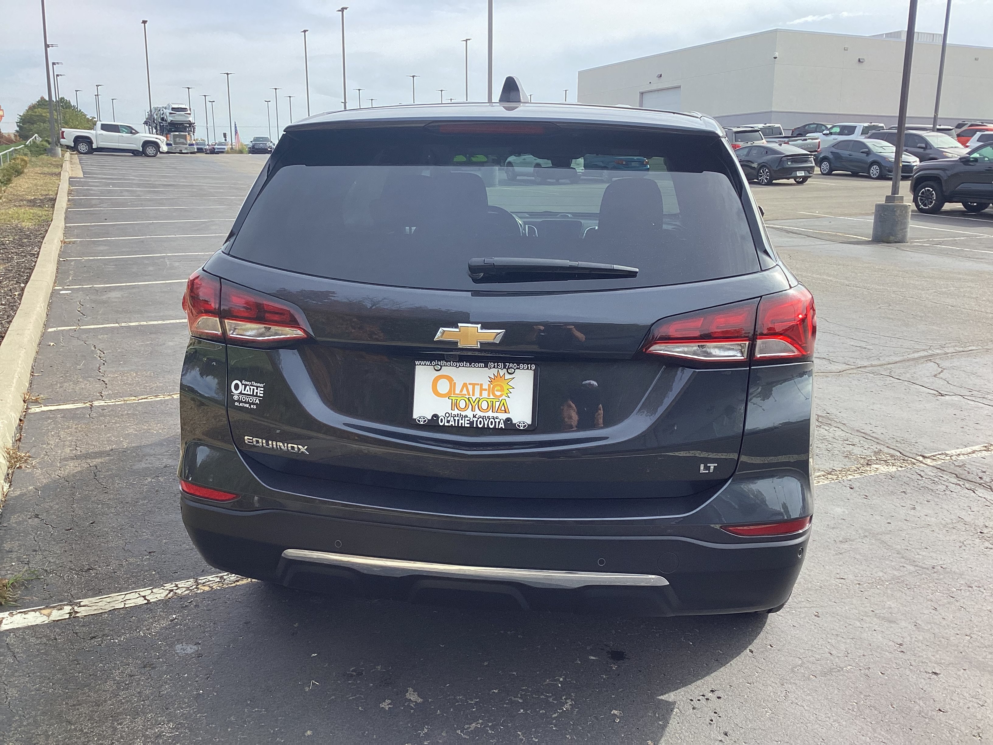 Used 2022 Chevrolet Equinox LT FWD image 28