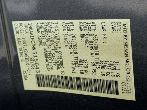 Used 2021 Nissan Titan SV w/ Accessory Utility Package image 30