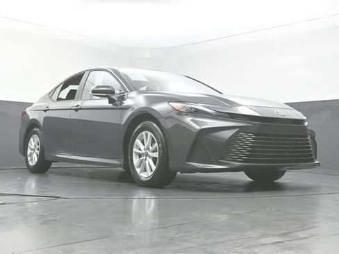 Used 2026 Toyota Camry LE FWD image 53