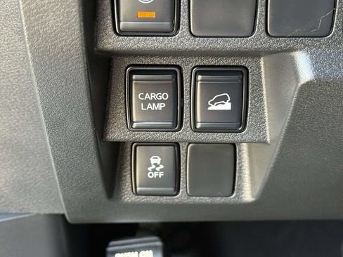 Used 2024 Nissan Frontier SV w/ SV Convenience Package AWD/4WD image 28