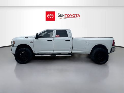 Used 2024 RAM 3500 Tradesman w/ Chrome Appearance Group AWD/4WD image 7