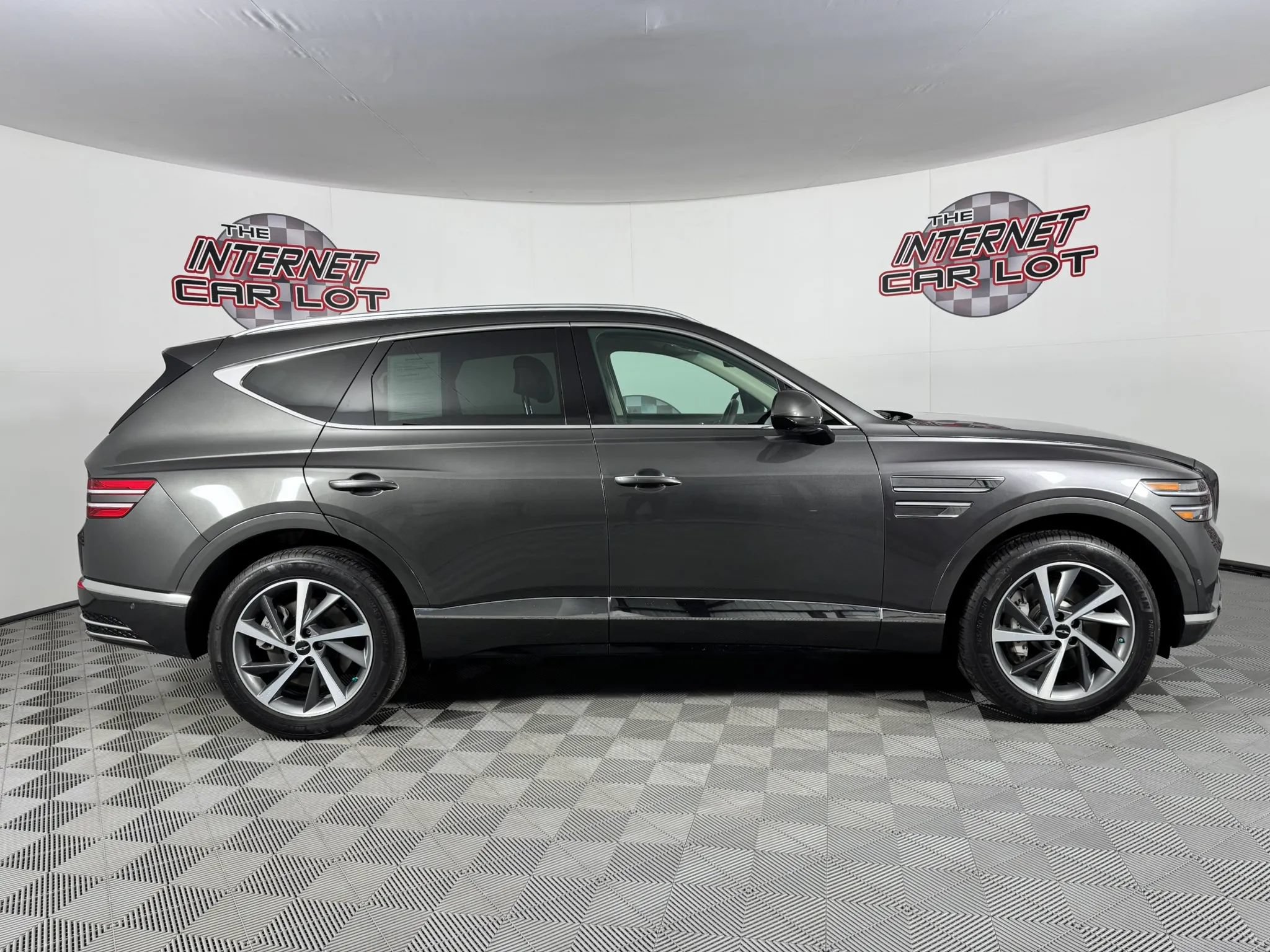 Used 2025 Genesis GV80 2.5T Advanced AWD/4WD image 8