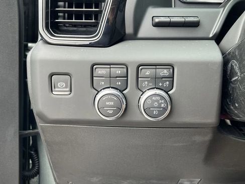 New 2025 GMC Sierra 1500 AT4 w/ AT4 Premium Package image 18