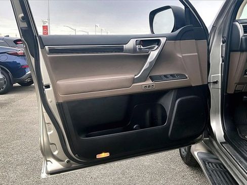 Used 2022 Lexus GX 460 Premium image 17