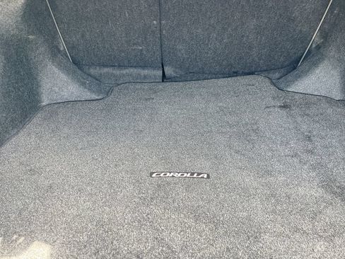 Used 2013 Toyota Corolla LE FWD image 16