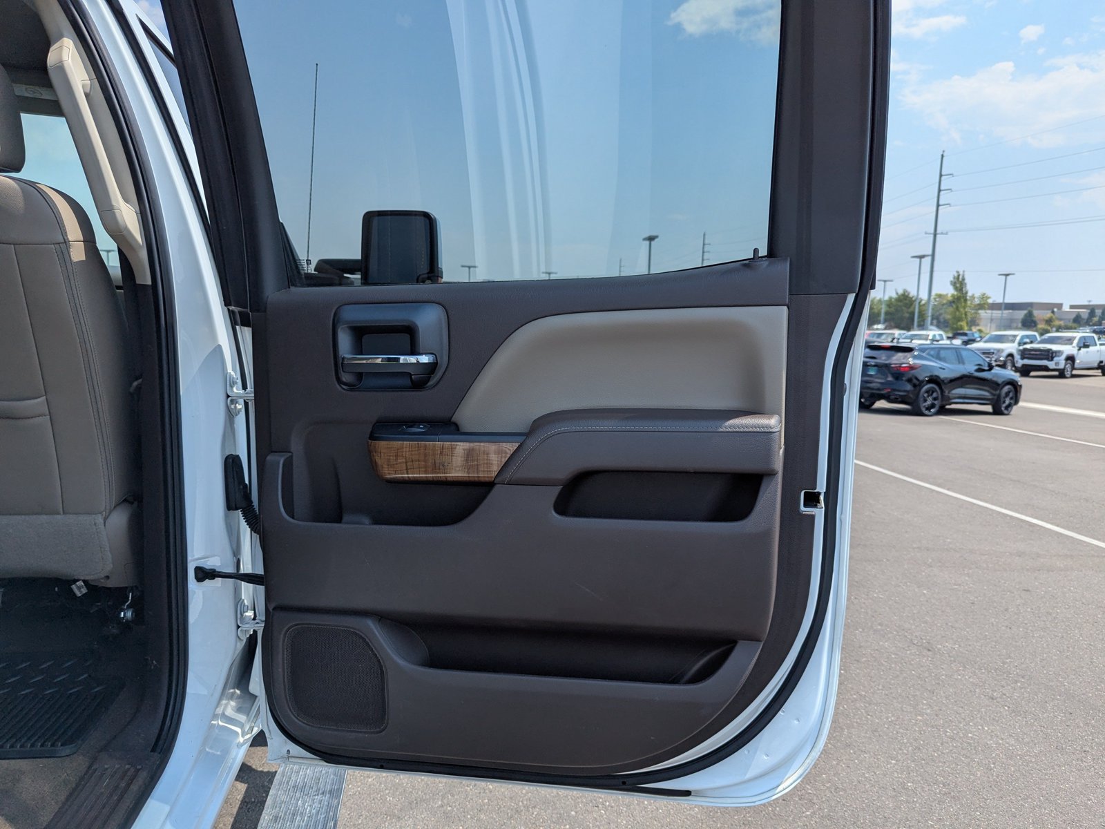 Used 2017 GMC Sierra 3500 SLT w/ Duramax Plus Package AWD/4WD image 37