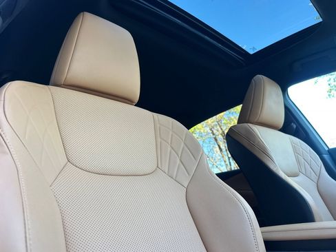 Used 2025 Lexus RX 350h 350h Premium w/ Convenience Package image 21