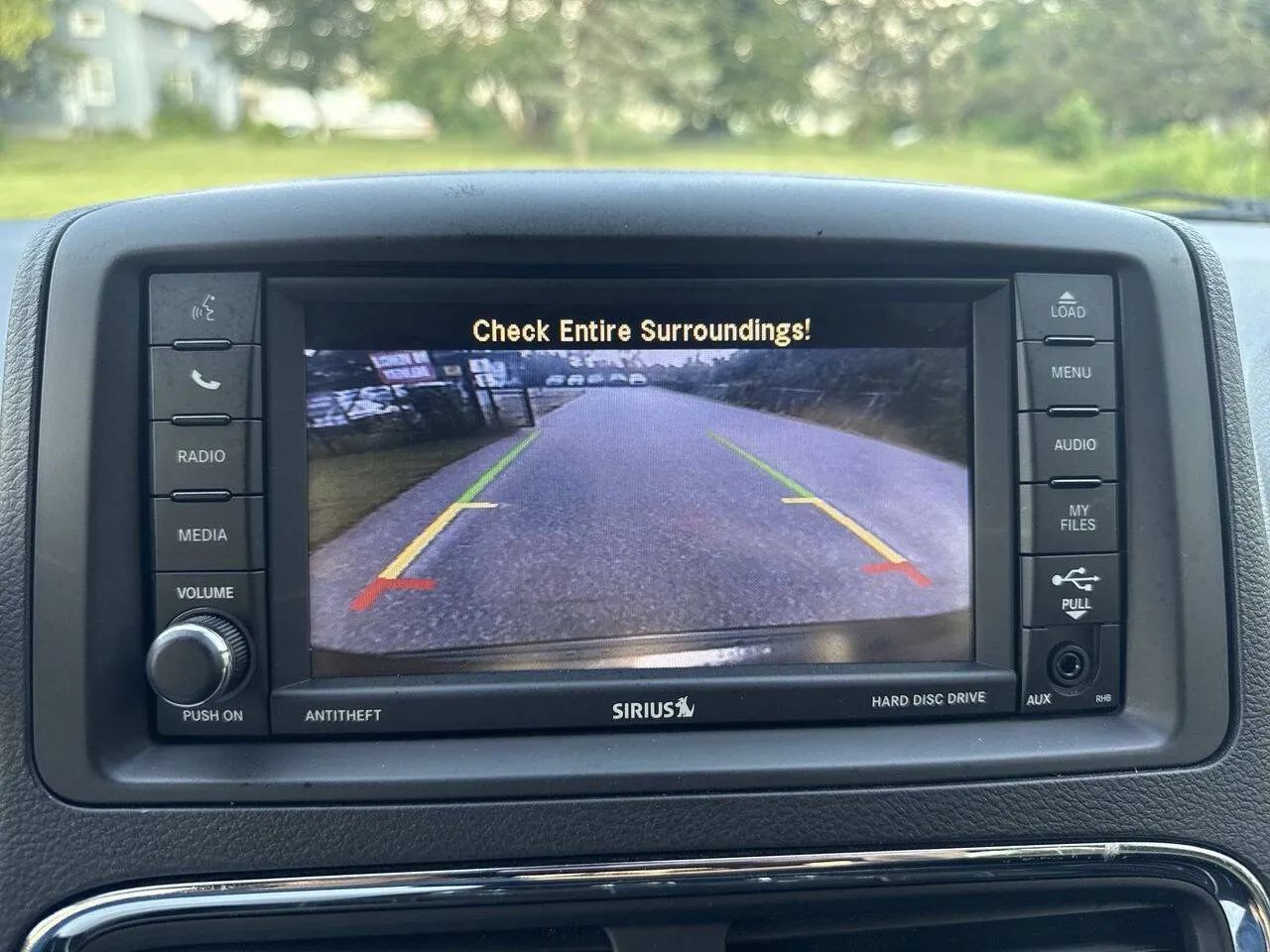Used 2019 Dodge Grand Caravan SXT w/ Blacktop Package FWD image 17