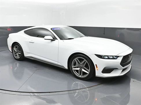 Certified 2025 Ford Mustang Coupe RWD image 2