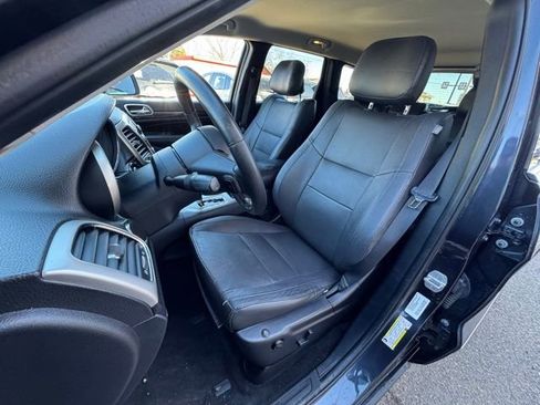 Used 2012 Jeep Grand Cherokee Laredo w/ Laredo E Group image 9