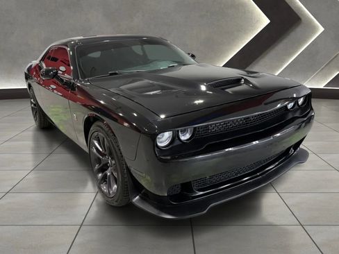 Used 2022 Dodge Challenger R/T Scat Pack w/ Plus Package RWD image 1
