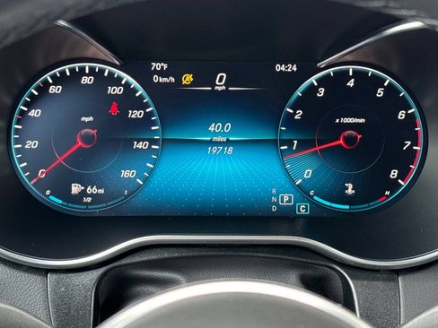 Used 2022 Mercedes-Benz GLC 300 w/ Premium Package Lite image 23