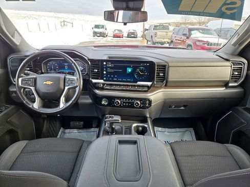 Used 2022 Chevrolet Silverado 1500 LT image 17