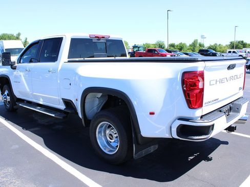 Used 2023 Chevrolet Silverado 3500 High Country AWD/4WD image 9